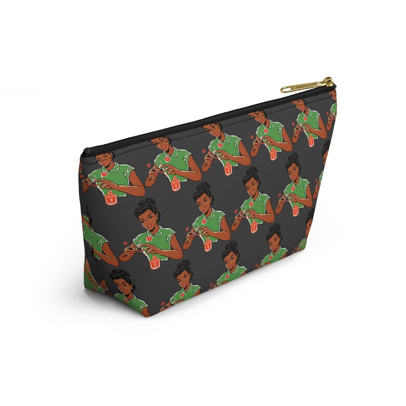 Painting Nails T-bottom Pouch